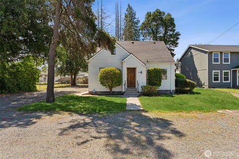Photo of 512 118th Street S, Tacoma, WA 98444 (MLS # 2540531)
