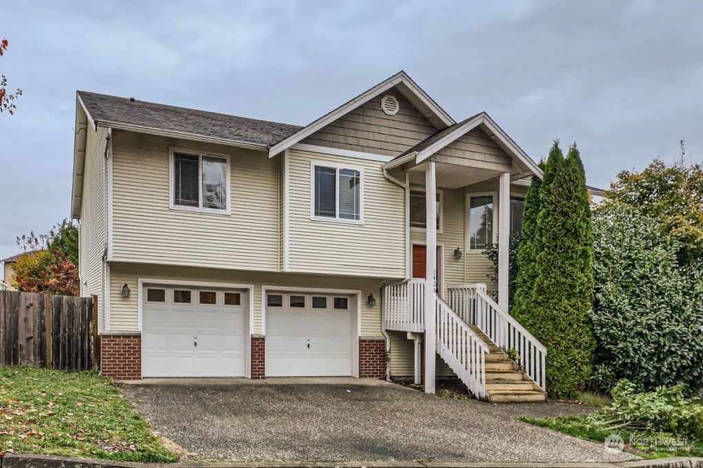 Photo of 7426 Upper Ridge Road, Everett, WA 98203 (MLS # 2307325)