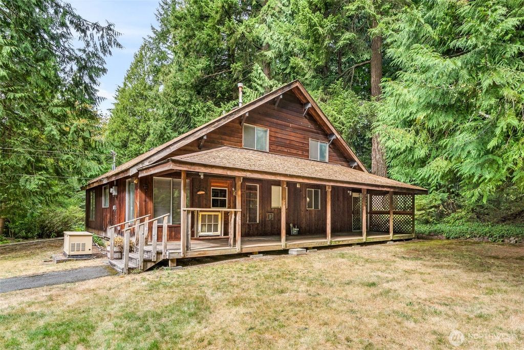 Photo of 18361 214th Avenue NE, Woodinville, WA 98077 (MLS # 2434723)