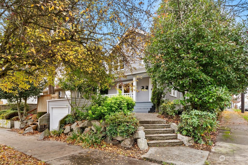 Photo of 903 25th Avenue S, Seattle, WA 98144 (MLS # 2310458)