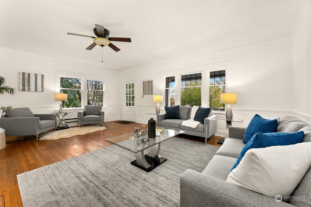 Photo of 903 25th Avenue S, Seattle, WA 98144 (MLS # 2310458)
