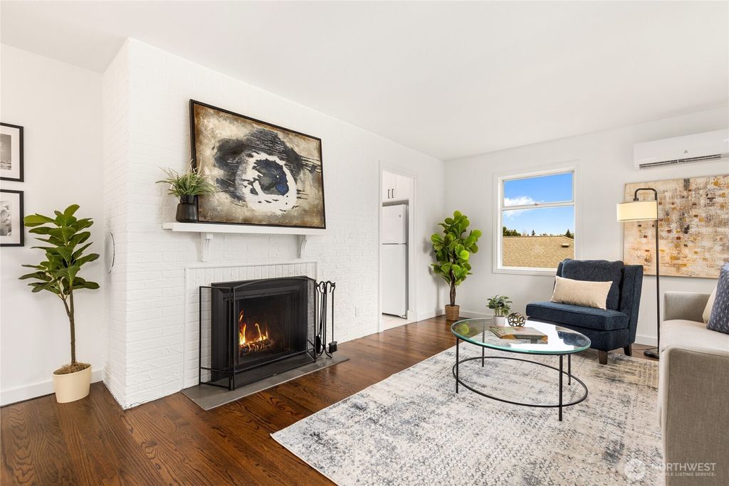Photo of 3112 SW 97th Street, Seattle, WA 98126 (MLS # 2333927)