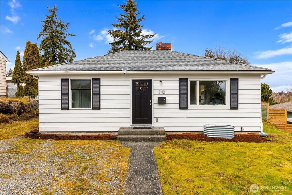 Photo of 3112 SW 97th Street, Seattle, WA 98126 (MLS # 2333927)