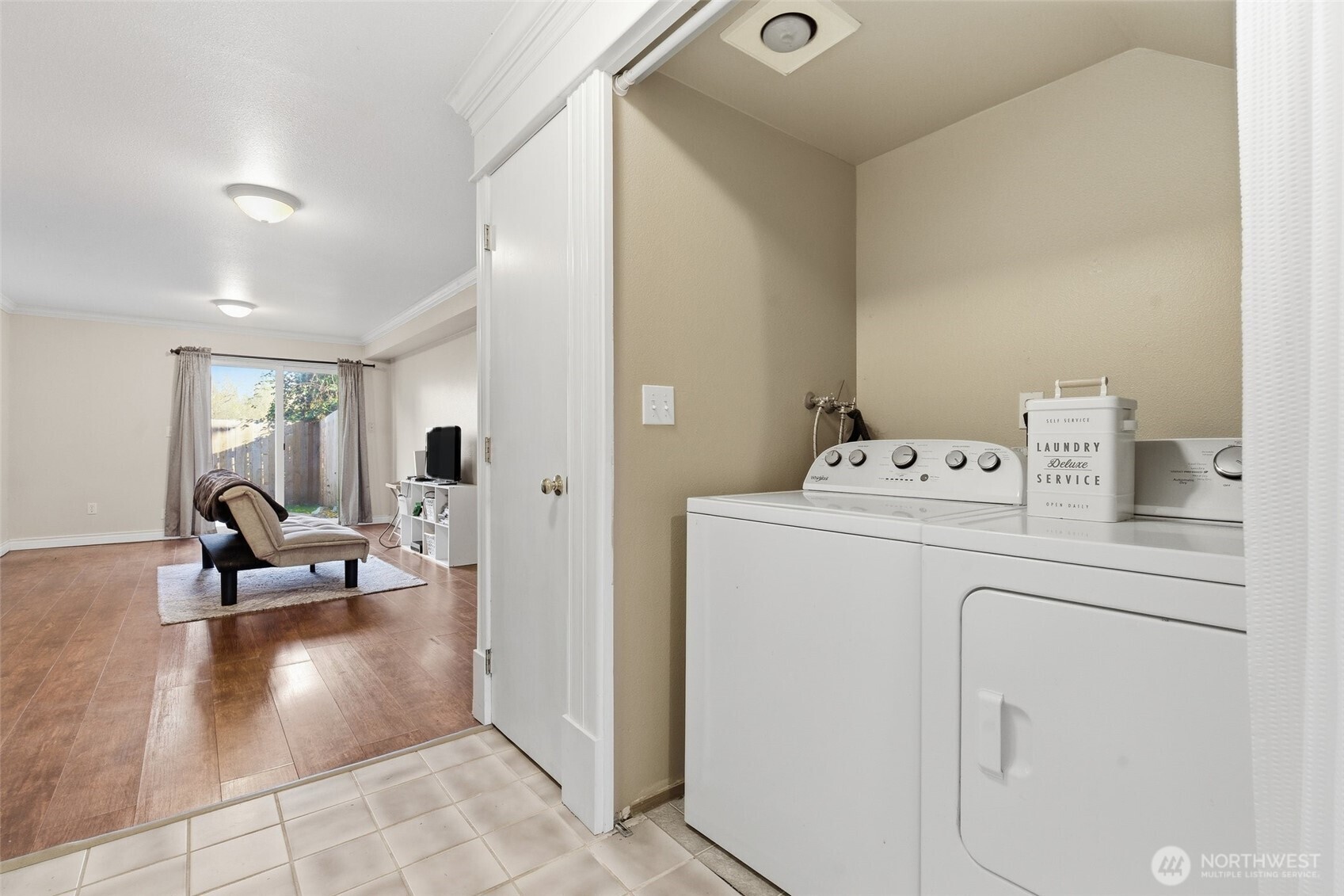 438 Washington Blvd 3