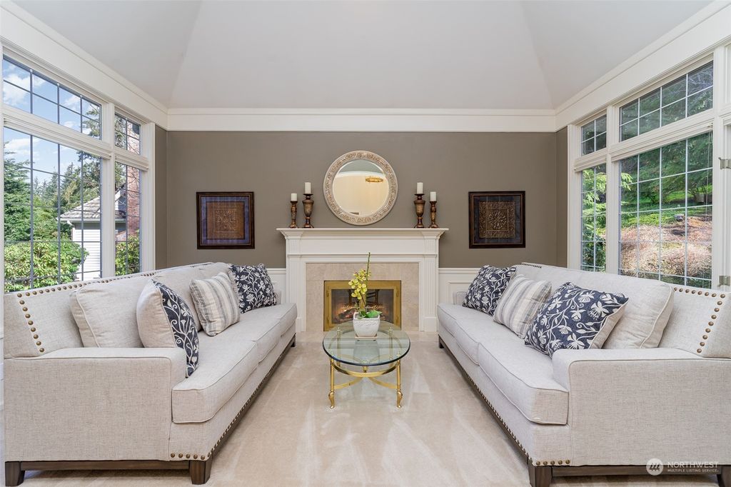 Photo of 10108 218th Court NE, Redmond, WA 98053 (MLS # 2044369)