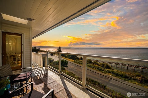 Photo of 510 S State Street #4, Bellingham, WA 98225 (MLS # 2588038)