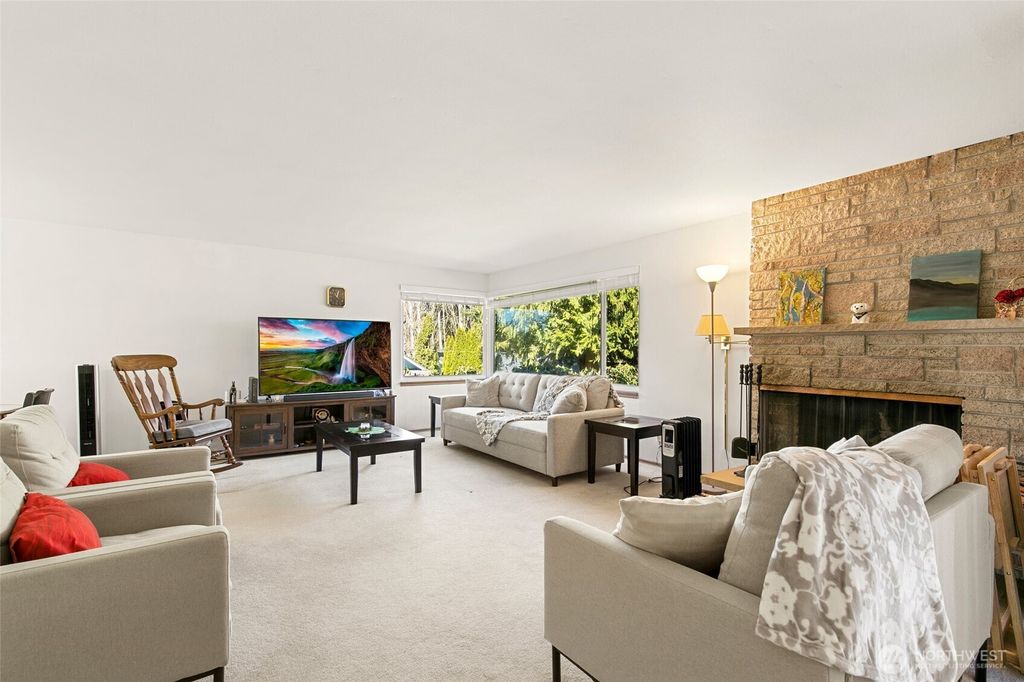 Photo of 135 NW 181st Street, Shoreline, WA 98177 (MLS # 2511869)