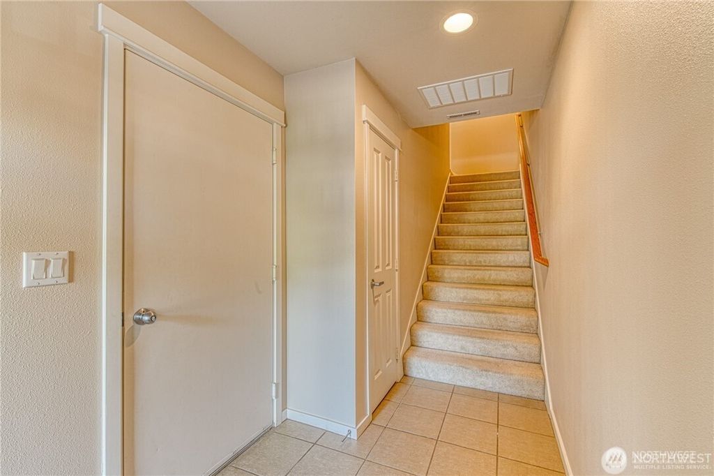 Photo of 5583 Lakemont Boulevard SE #1603, Bellevue, WA 98006 (MLS # 2496349)