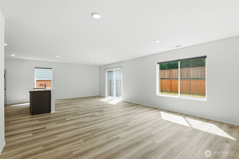 1243 92nd Way SE