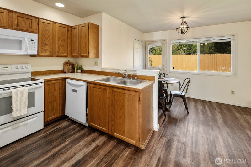 209 E 18th Avenue D19