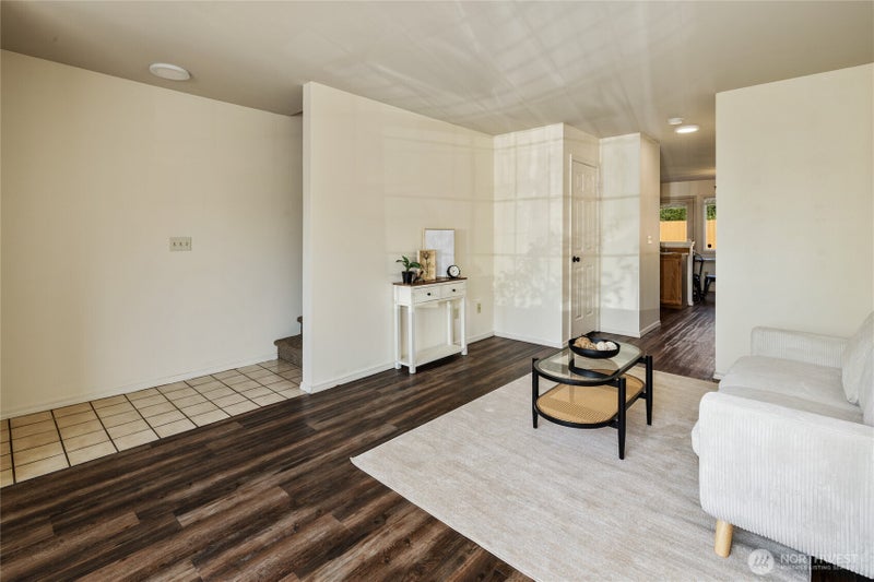 209 E 18th Avenue D19