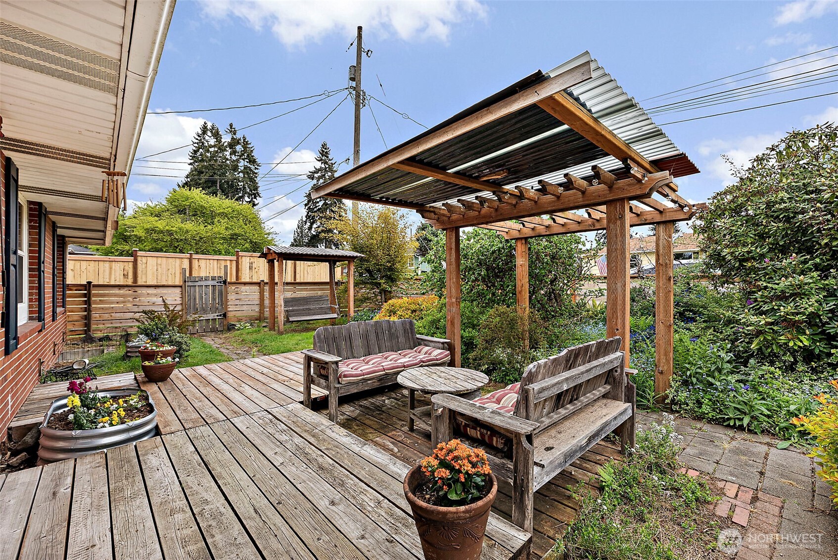 3311 Heather Place W
