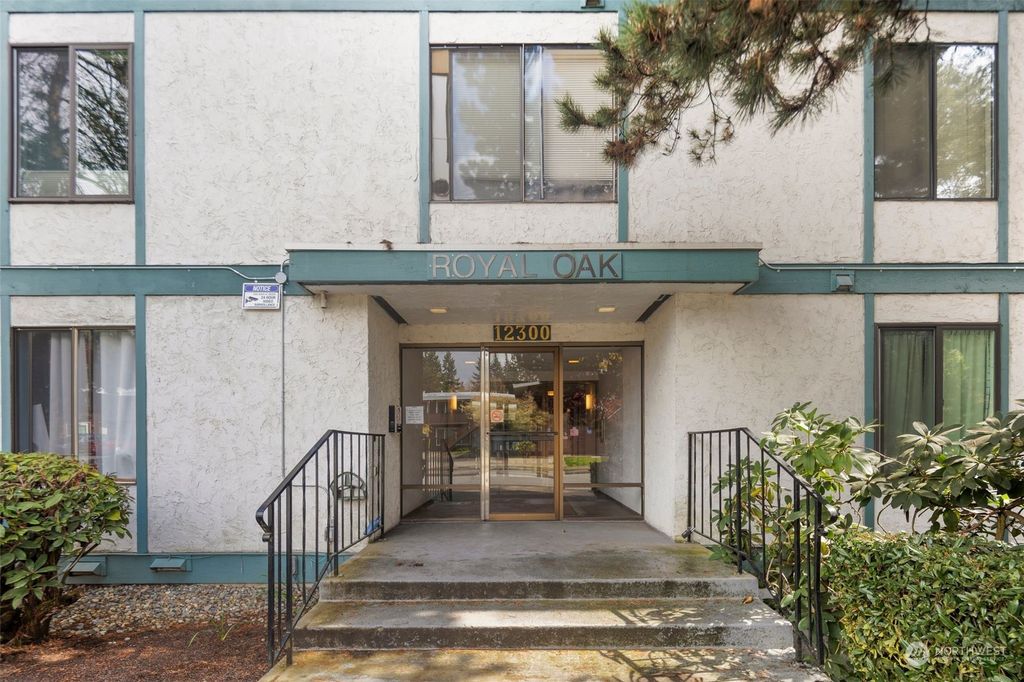 Photo of 12300 28th Avenue NE #107, Seattle, WA 98125 (MLS # 2221322)