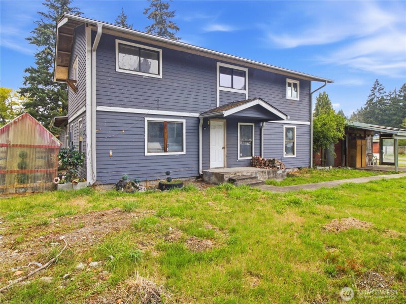 1123 Military Road E
