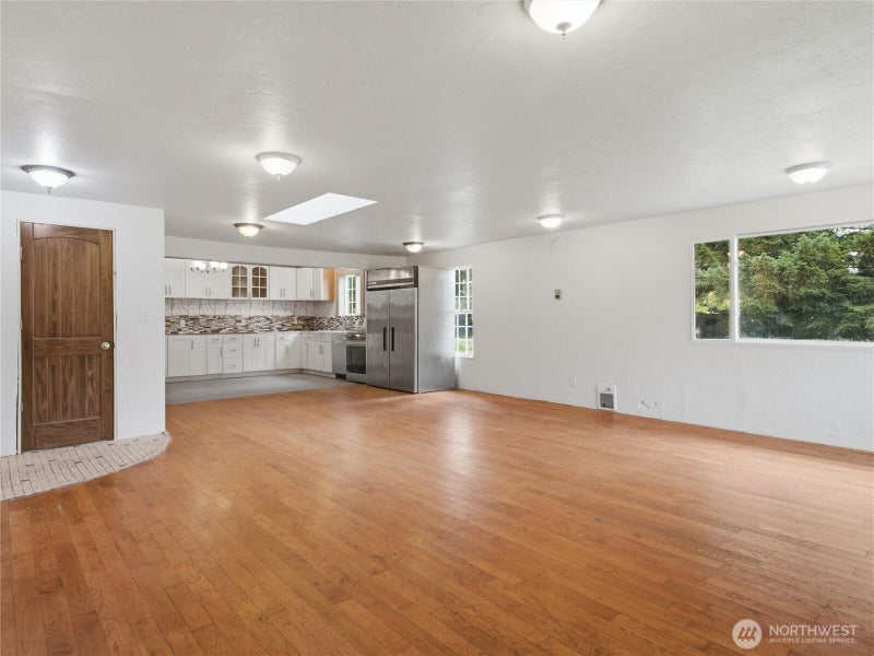 1123 Military Road E