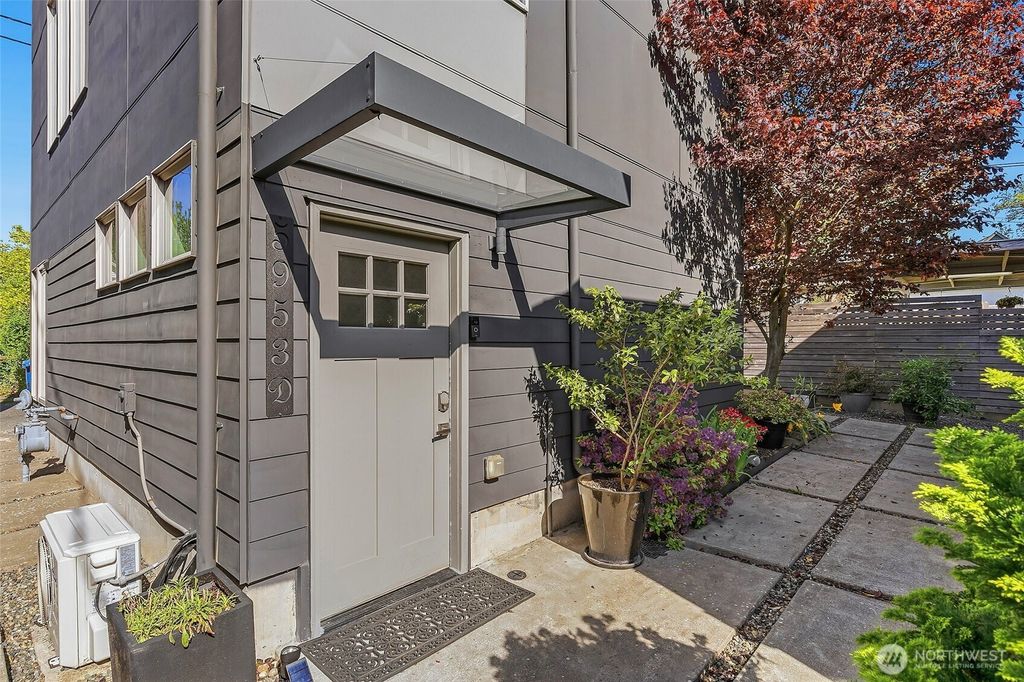 Photo of 5953 Fauntleroy Way SW #D, Seattle, WA 98136 (MLS # 2519089)