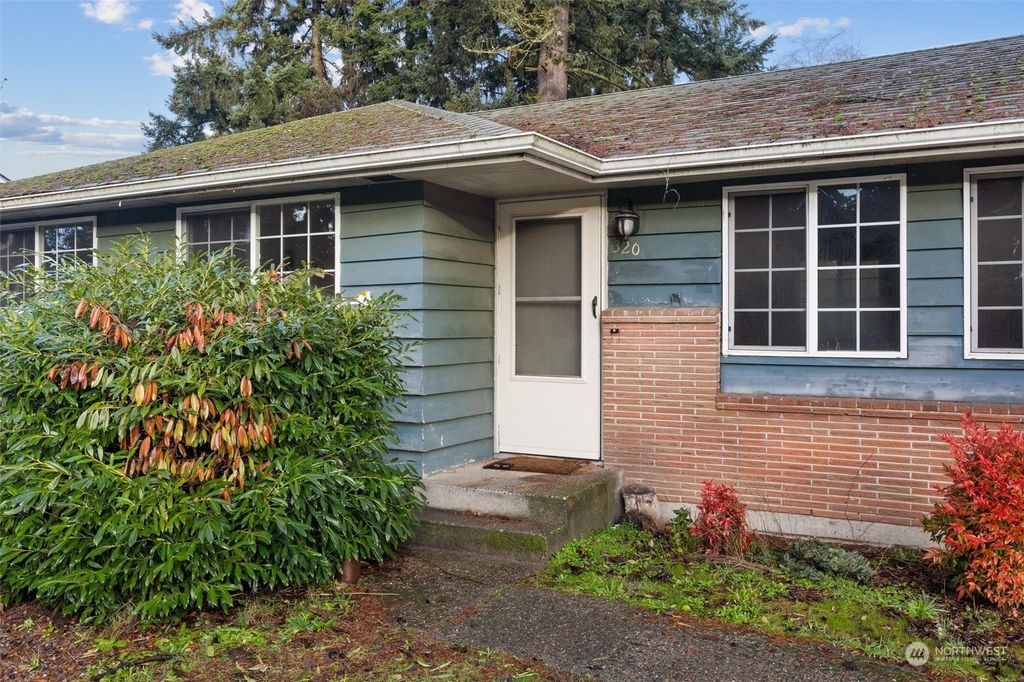 Photo of 320 S 116th Street, Seattle, WA 98168 (MLS # 2186950)