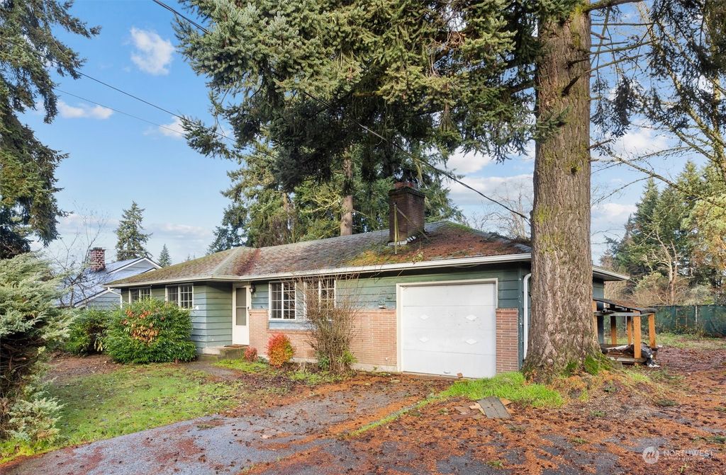 Photo of 320 S 116th Street, Seattle, WA 98168 (MLS # 2186950)