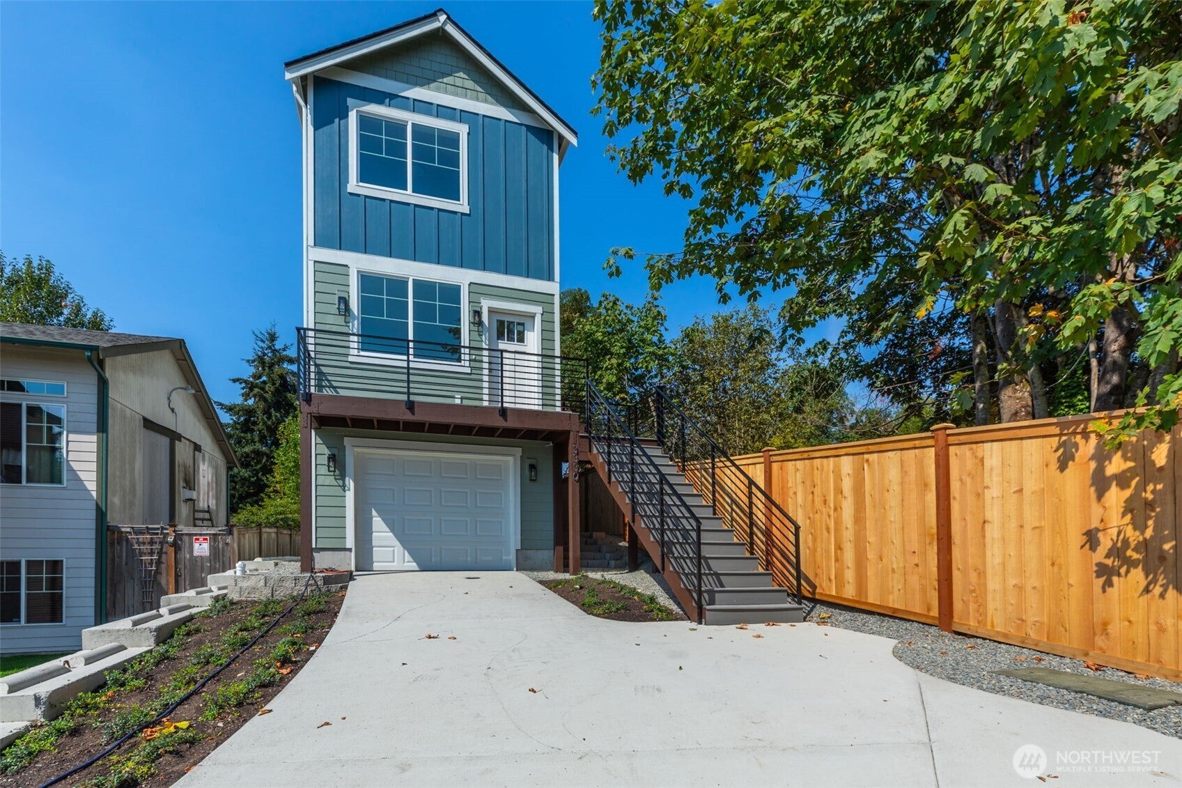 3330 58th Avenue NE