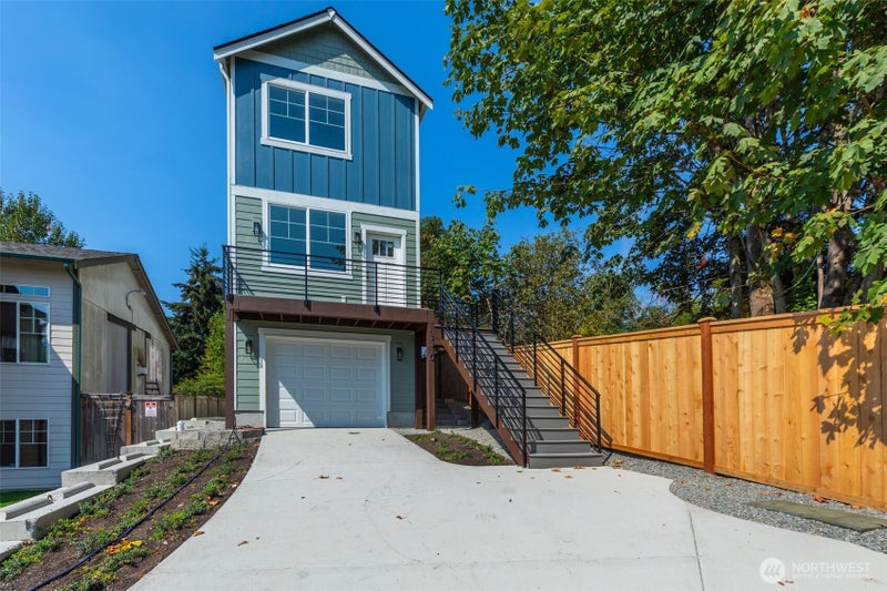 3330 58th Avenue NE