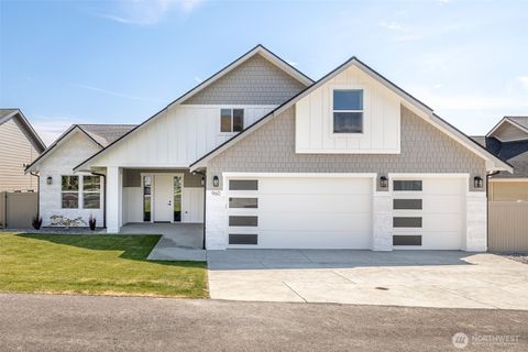 Photo of 960 Wayne Lane, Wenatchee, WA 98801 (MLS # 2425844)