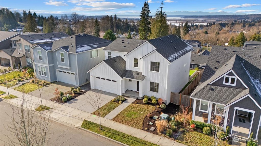 Photo of 6004 74th Avenue NE, Marysville, WA 98270 (MLS # 2324492)