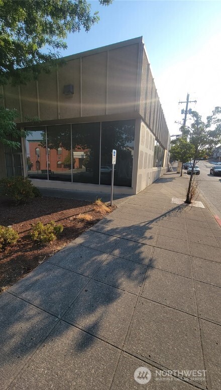 501 N Olympic Avenue