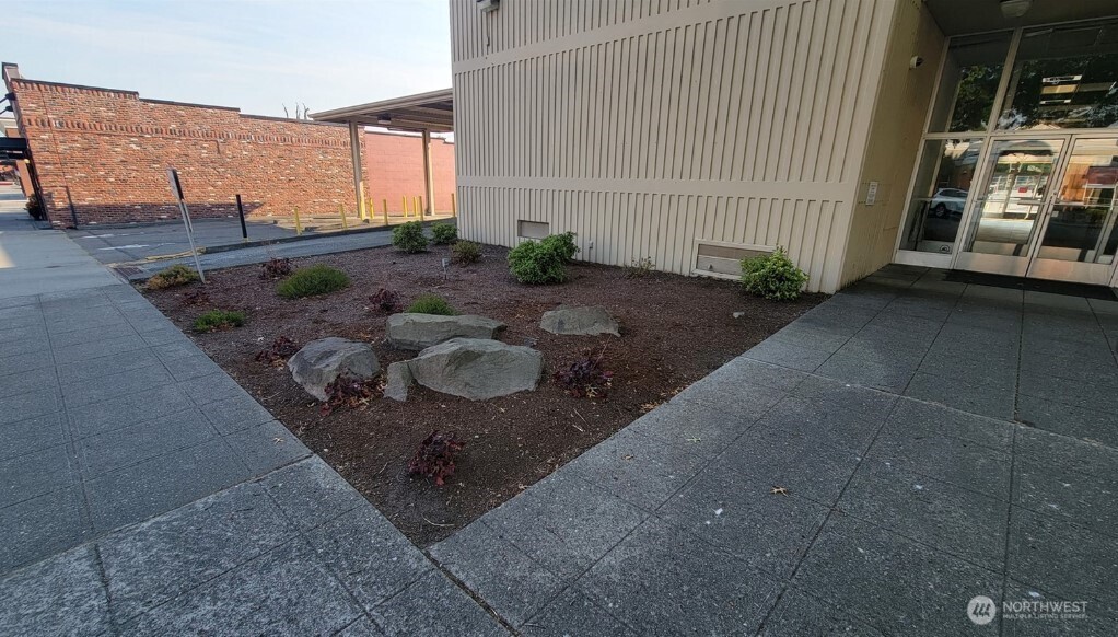 501 N Olympic Avenue