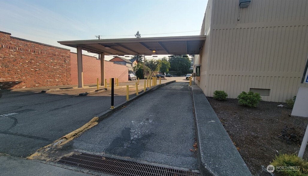 501 N Olympic Avenue