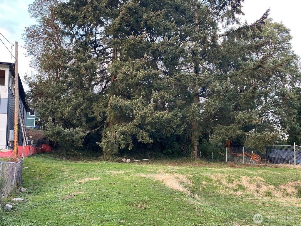 Photo of 44 xx S 172nd Street, SeaTac, WA 98188 (MLS # 2338668)