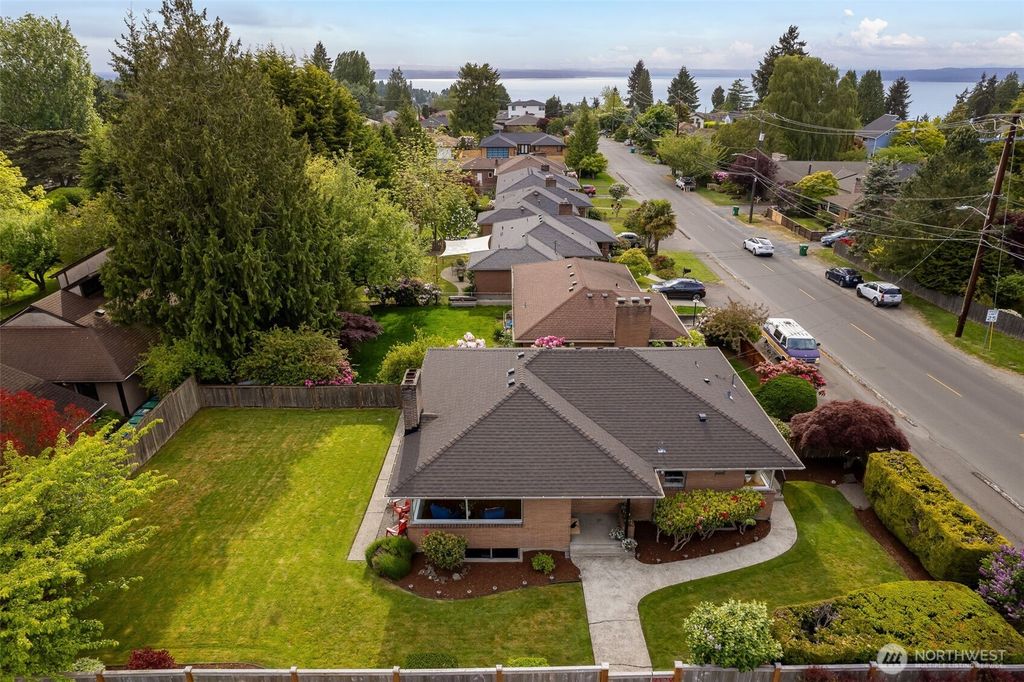 Photo of 9529 15th Avenue NW, Seattle, WA 98117 (MLS # 2375988)