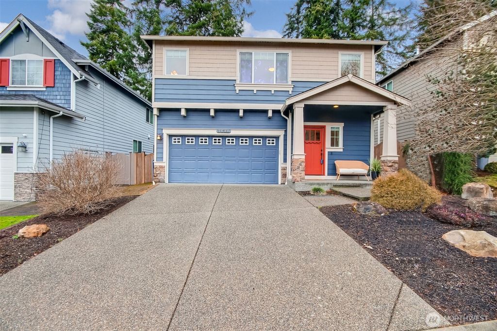 Photo of 7608 NE 201st Place, Kenmore, WA 98028 (MLS # 2334934)