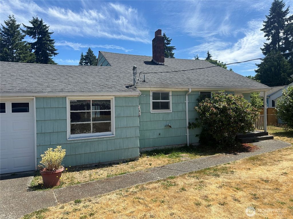 Photo of 12226 Ashworth Avenue N, Seattle, WA 98133 (MLS # 2402428)