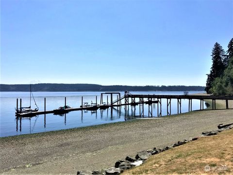 A home in Anderson Island