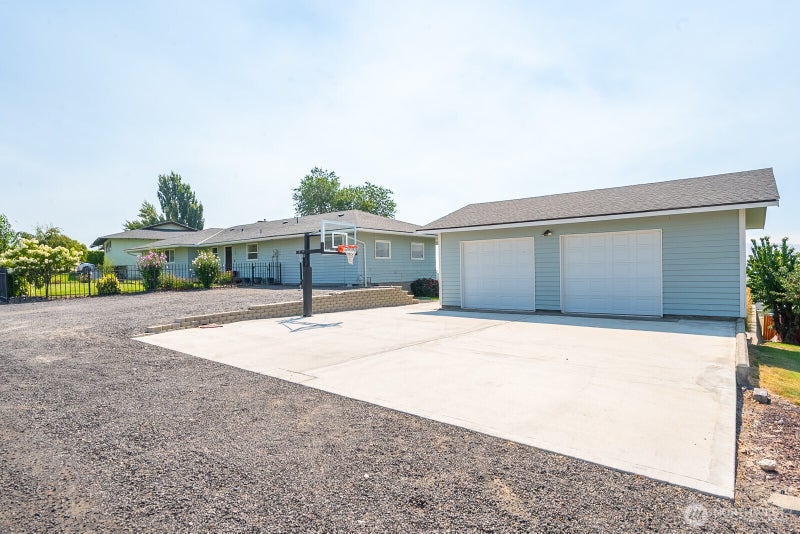 225 NE Widmer Drive