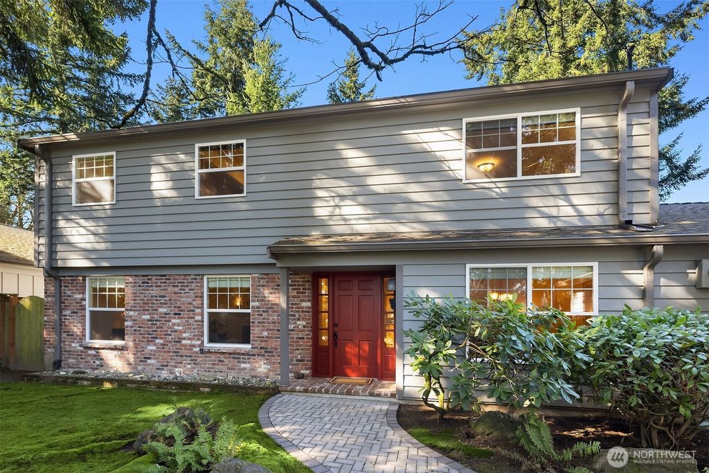 Photo of 4213 91st Avenue SE, Mercer Island, WA 98040 (MLS # 2333171)