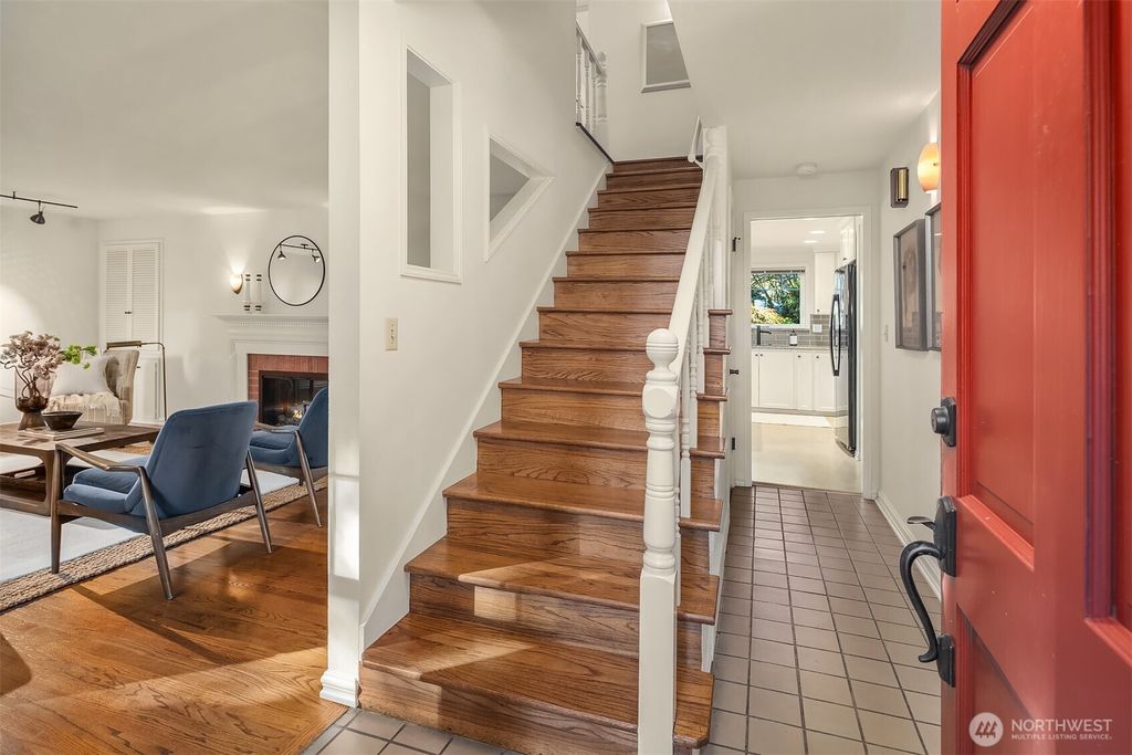 Photo of 4213 91st Avenue SE, Mercer Island, WA 98040 (MLS # 2333171)