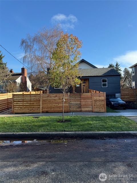 Photo of 3434 33rd Avenue W, Seattle, WA 98199 (MLS # 2465030)