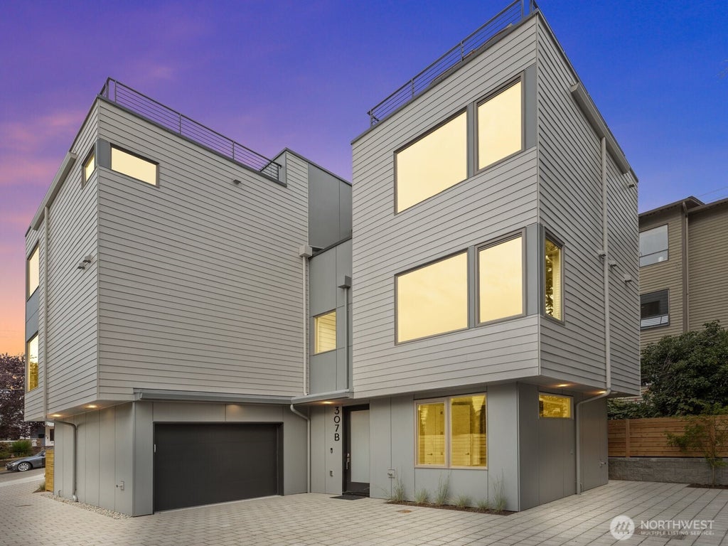 Photo of 307 NW 52nd Street #B, Seattle, WA 98107 (MLS # 2587039)