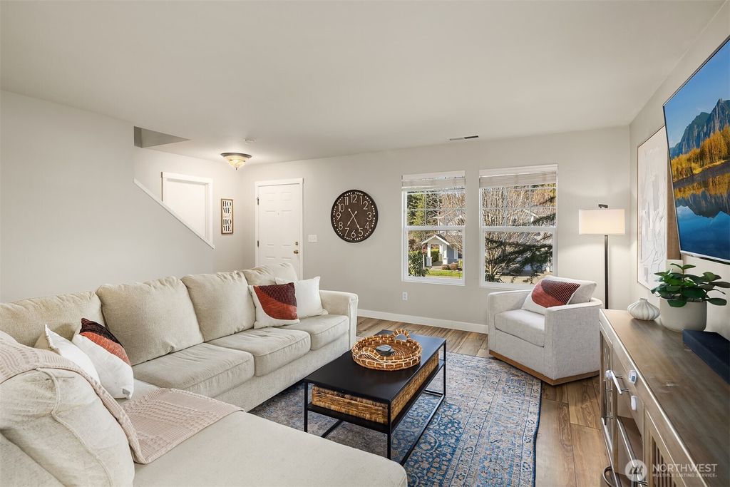 Photo of 36907 SE Braeburn Street, Snoqualmie, WA 98065 (MLS # 2486059)