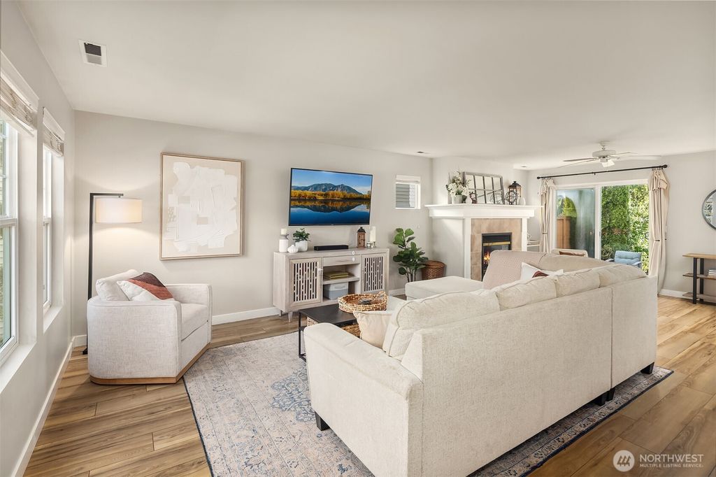 Photo of 36907 SE Braeburn Street, Snoqualmie, WA 98065 (MLS # 2486059)