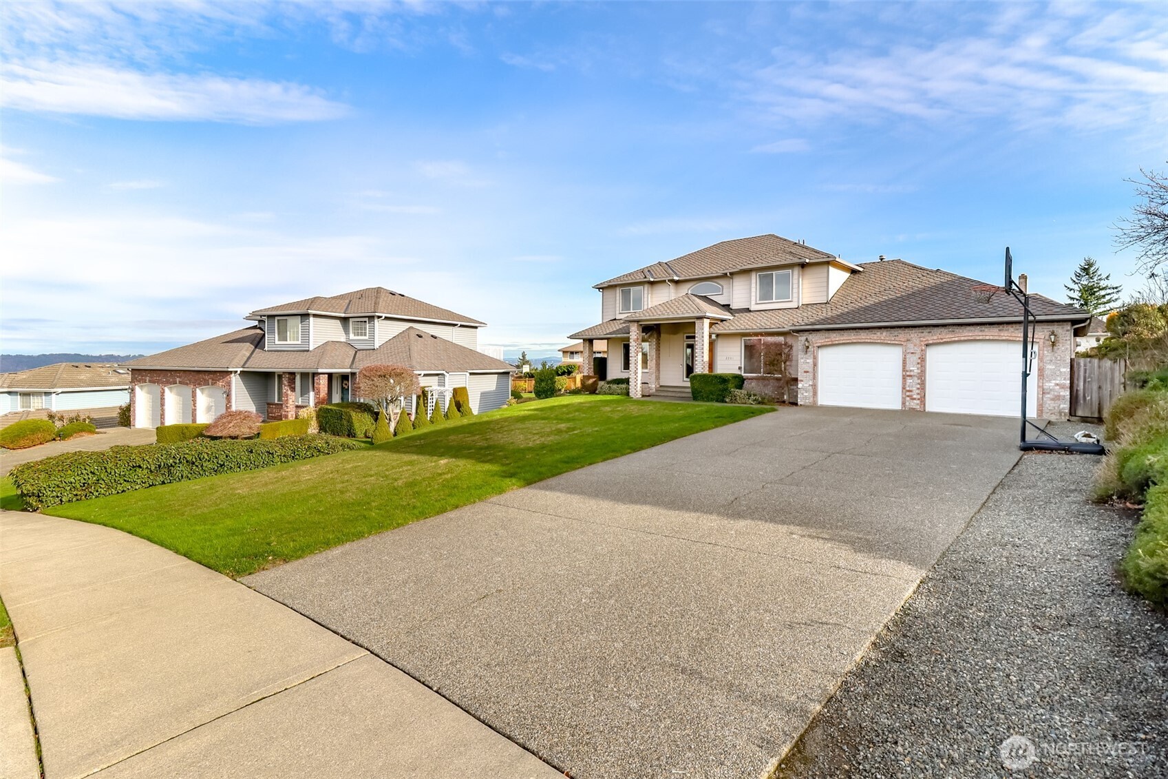 2201 Hillside Drive NE