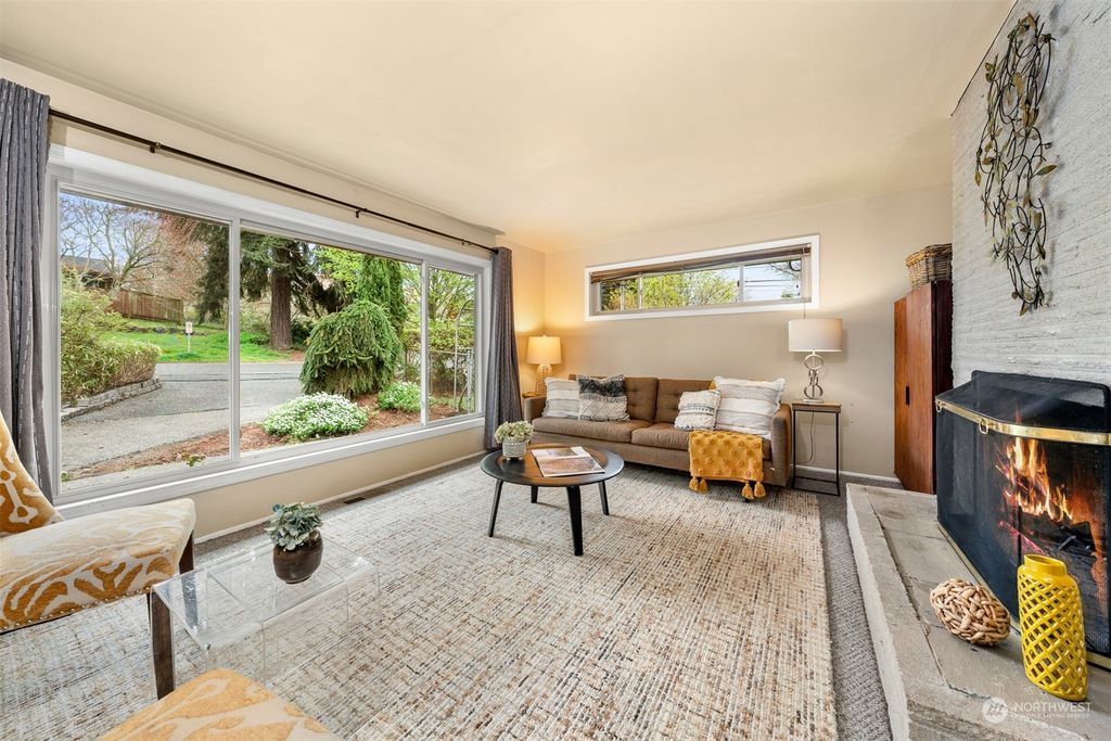 Photo of 11003 Palatine Avenue N, Seattle, WA 98133 (MLS # 2213345)