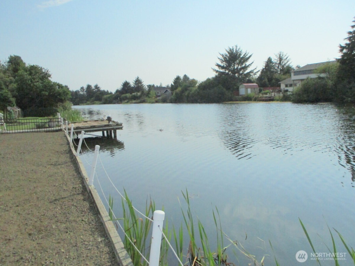 255 Canal Drive NE