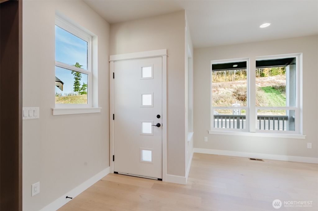 Photo of 4417 Blackstone Way, Bellingham, WA 98226 (MLS # 2454560)