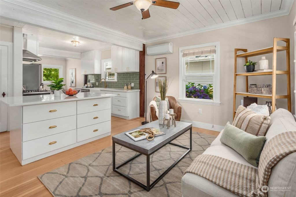 Photo of 517 Main Avenue N, North Bend, WA 98045 (MLS # 2269048)