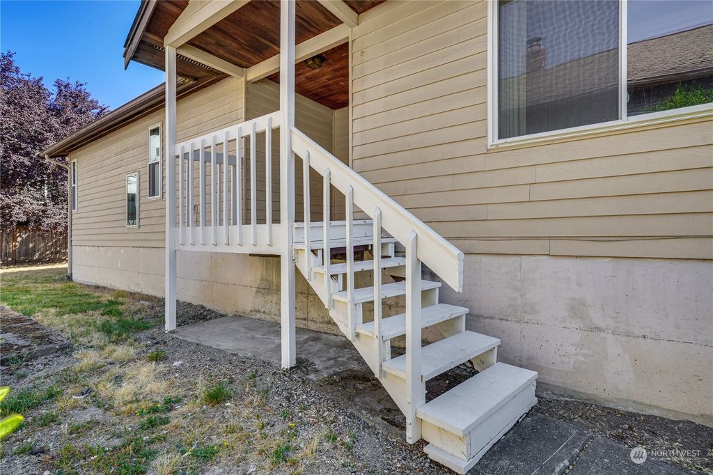Photo of 2826 SW Nevada Street, Seattle, WA 98126 (MLS # 2154345)