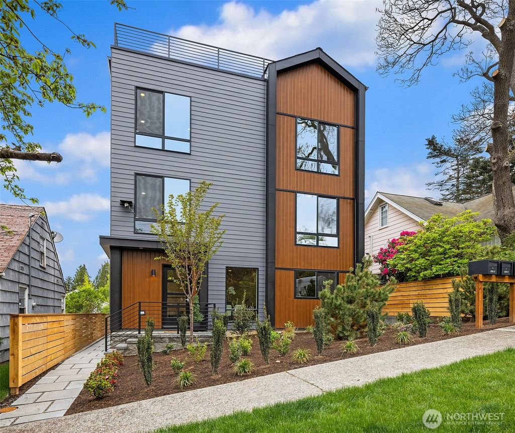Photo of 322 NW 47th Street #C, Seattle, WA 98107 (MLS # 2416040)