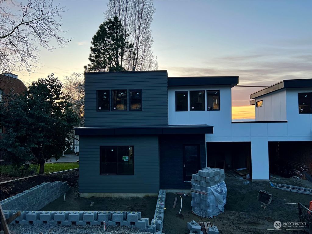 Photo of 1711 1st Street, Kirkland, WA 98033 (MLS # 2231928)