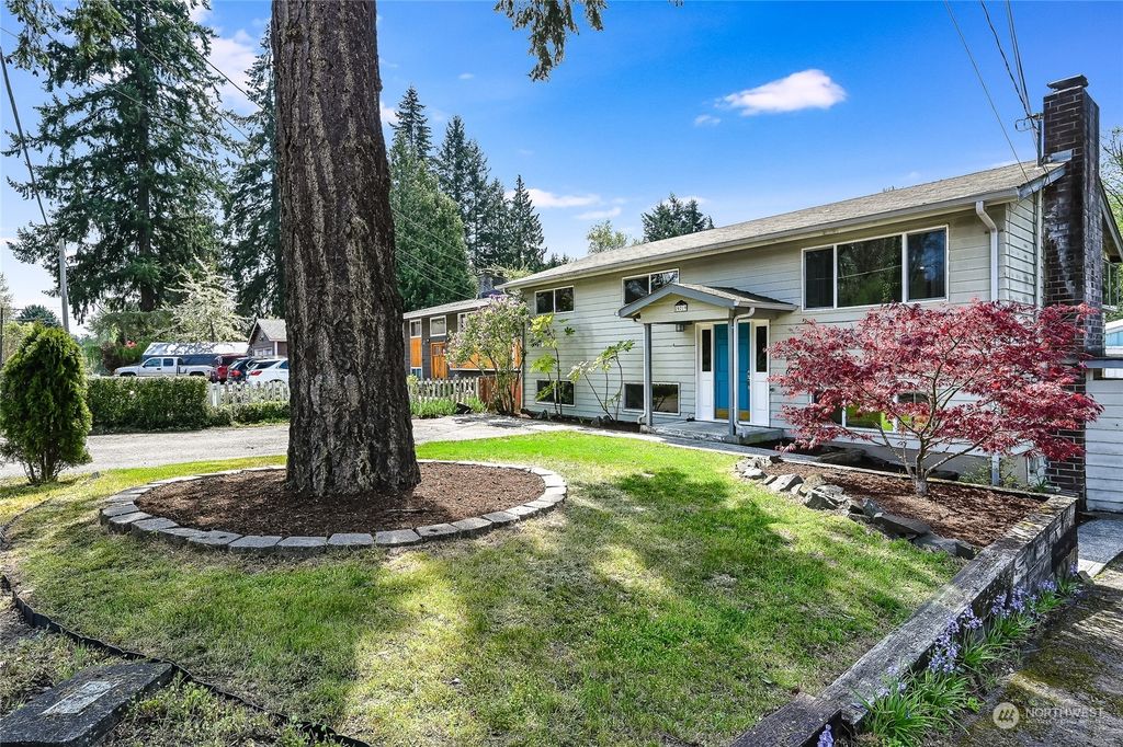 Photo of 20219 73rd Avenue NE, Kenmore, WA 98028 (MLS # 2064316)
